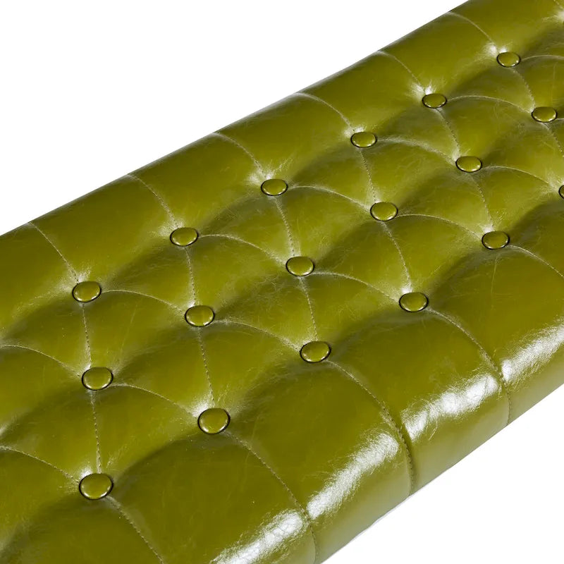 Knopfgetuftete Akzentbank aus Kunstleder mit industriellem Metallgestell